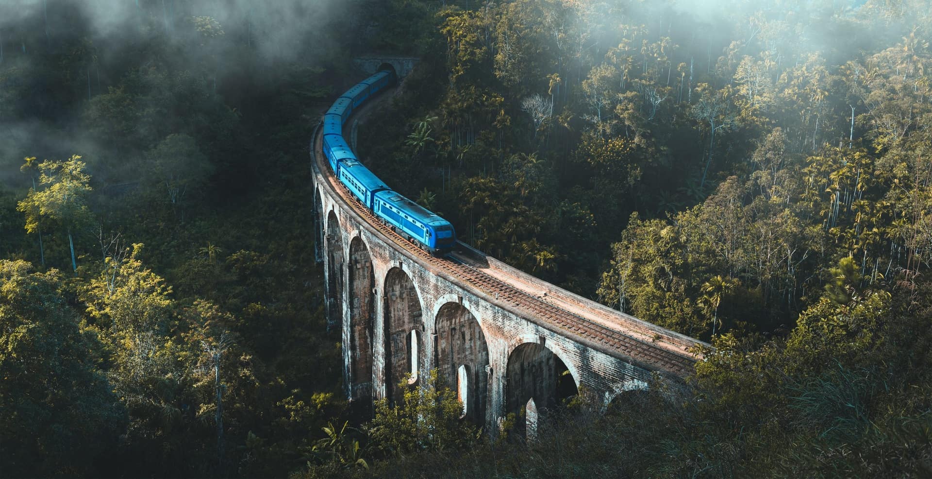 The Kandy to Ella Train: Booking, Classes & Which Side to Sit — Sri Lanka travel story by Lankan Stays & Trails