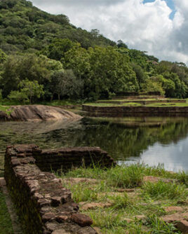 Kaludiya-Pokuna-Anuradhapura-Sri-Lanka
